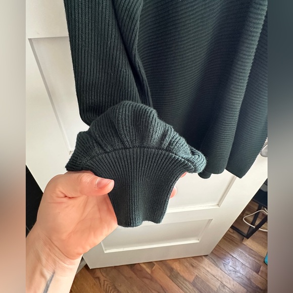 Forest green sweater - Picture 2 of 4